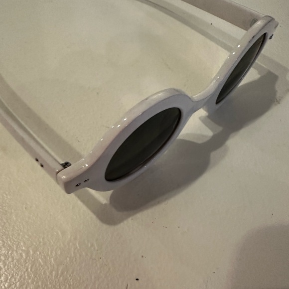 Mod Sunglasses - Picture 8 of 12